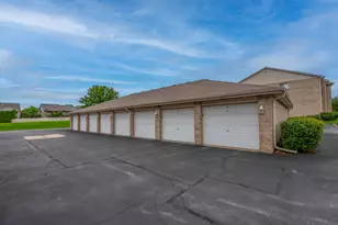 6810 Ridge Point Dr, Oak Forest, IL 60452 - Photo 18