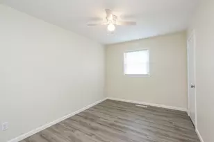 260 N Clinton Ave, Bradley, IL 60915 - Photo 14