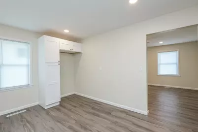 260 N Clinton Avenue, Bradley, IL 60915 - Photo 8