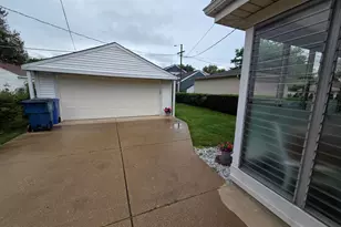7416 W Winnemac Ave, Harwood Heights, IL 60706 - Photo 26