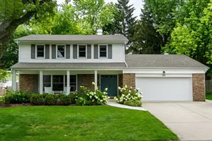 1039 Crestfield Ave, Libertyville, IL 60048 - Photo 1