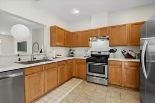218 Polo Club Dr, Glendale Heights, IL 60139 - Photo 6