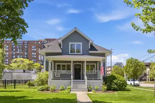 116 N Pine Ave, Arlington Heights, IL 60004 - Photo 1