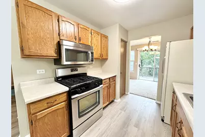 1202 Clearview Court, Buffalo Grove, IL 60089 - Photo 4