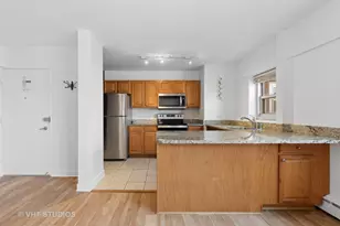 4980 N Marine Dr, Chicago, IL 60640 - Photo 4