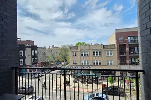 1348 W Roscoe St, Chicago, IL 60657 - Photo 6
