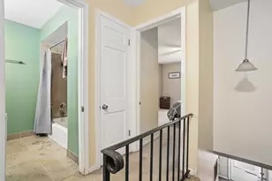 4038 W Almansa Ln, Oak Lawn, IL 60453 - Photo 10