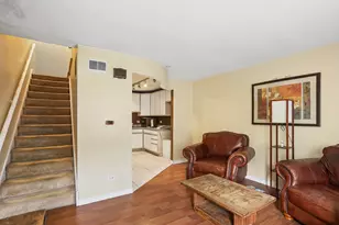 4038 W Almansa Ln, Oak Lawn, IL 60453 - Photo 2
