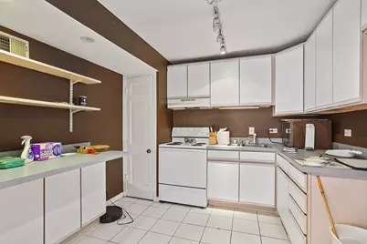 4038 W Almansa Lane, Oak Lawn, IL 60453 - Photo 6