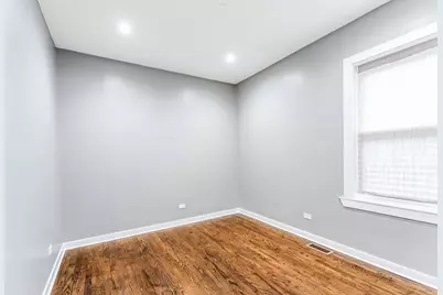 12238 S Yale Avenue, Chicago, IL 60628 - Photo 2
