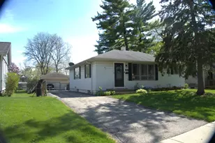 2807 Starling Ln, Rolling Meadows, IL 60008 - Photo 1