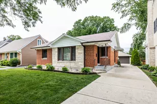 212 S Hi Lusi Ave, Mount Prospect, IL 60056 - Photo 2