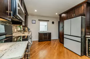 212 S Hi Lusi Ave, Mount Prospect, IL 60056 - Photo 6