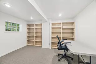 619 N Grove Ave, Oak Park, IL 60302 - Photo 18