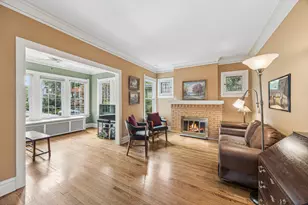 619 N Grove Ave, Oak Park, IL 60302 - Photo 4