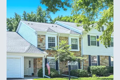 18 Waterbury Lane #L2, Schaumburg, IL 60193 - Photo 1