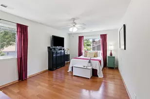 18 Waterbury Ln, Schaumburg, IL 60193 - Photo 8