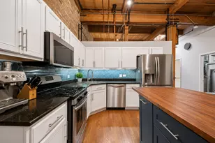 420 W Ontario St, Chicago, IL 60654 - Photo 6