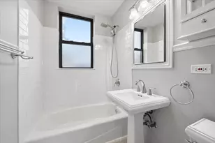 1340 W Irving Park Rd, Chicago, IL 60613 - Photo 6