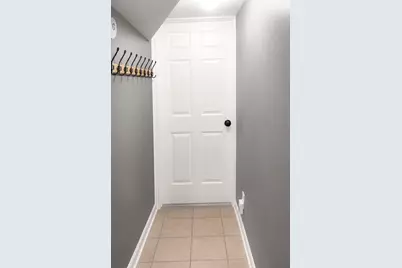 5445 W Melrose Street, Chicago, IL 60641 - Photo 22