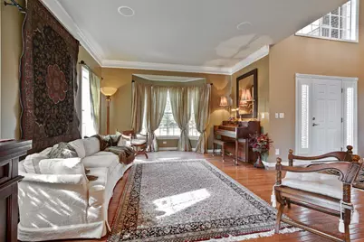 10 Eagle Ridge Drive, Hawthorn Woods, IL 60047 - Photo 2