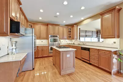 10 Eagle Ridge Drive, Hawthorn Woods, IL 60047 - Photo 12