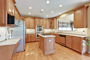 10 Eagle Ridge Dr, Hawthorn Woods, IL 60047 - Photo 12