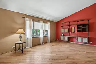 14107 S Mackinaw Ave S, Burnham, IL 60633 - Photo 4