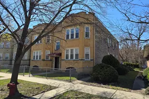 9130 S Throop St, Chicago, IL 60620 - Photo 2