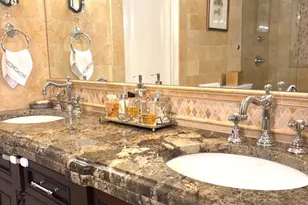 9530 N Lamon Ave, Skokie, IL 60077 - Photo 22