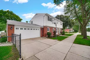 1800 W Sibley St, Park Ridge, IL 60068 - Photo 2