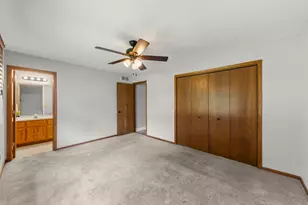 205 Suzy Ct, Plano, IL 60545 - Photo 18