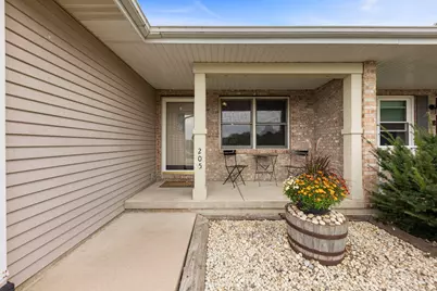 205 Suzy Court, Plano, IL 60545 - Photo 4