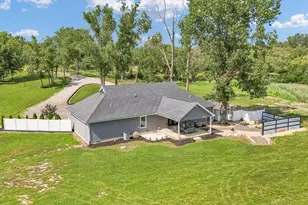 2 Wayman Canyon Rd, Oakwood, IL 61858 - Photo 50