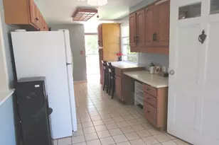 421 Hoover Dr, Carpentersville, IL 60110 - Photo 12