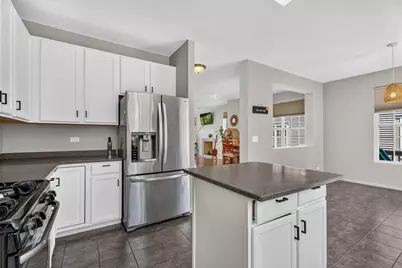 205 Station Park Circle, Grayslake, IL 60030 - Photo 4