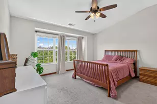 205 Station Park Cir, Grayslake, IL 60030 - Photo 16