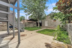 2220 S St Louis Ave, Chicago, IL 60623 - Photo 22