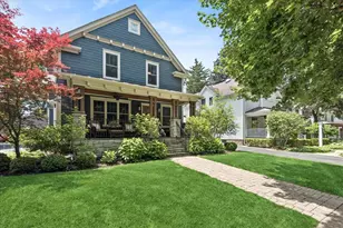 307 Elm Ct, Libertyville, IL 60048 - Photo 1