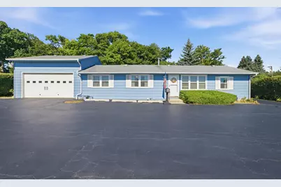 34112 N Barron Boulevard, Grayslake, IL 60030 - Photo 2