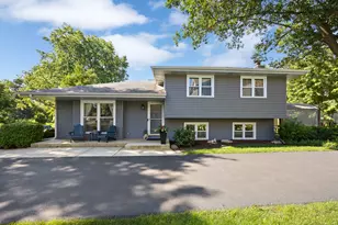 4600 Roslyn Rd, Downers Grove, IL 60515 - Photo 32