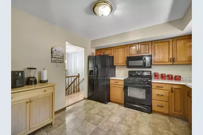 180 S Belmont Avenue, Elgin, IL 60123 - Photo 12