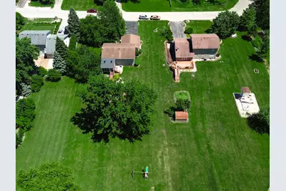 180 S Belmont Avenue, Elgin, IL 60123 - Photo 24