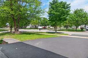 731 Sapphire Dr, Bolingbrook, IL 60490 - Photo 22