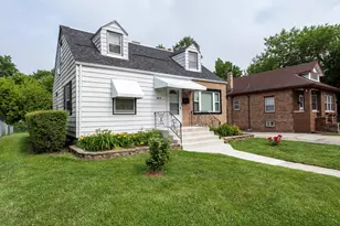 1819 Seymour Ave, North Chicago, IL 60064 - Photo 2