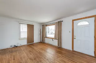 1819 Seymour Ave, North Chicago, IL 60064 - Photo 4
