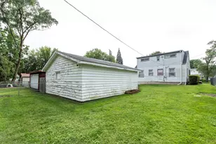1819 Seymour Ave, North Chicago, IL 60064 - Photo 34