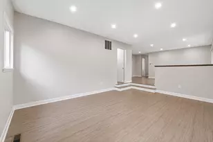 6320 Clark Dr, Woodridge, IL 60517 - Photo 8