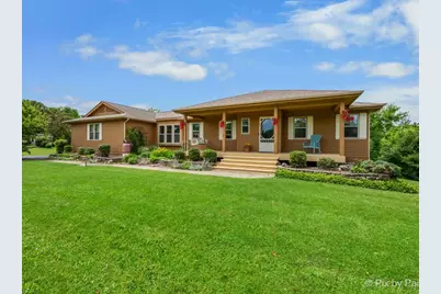 28 Tomahawk Trail, Oswego, IL 60543 - Photo 2