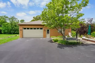 28 Tomahawk Trail, Oswego, IL 60543 - Photo 6